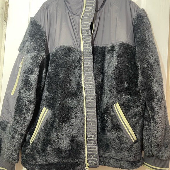 NWT UGG Landyn Sporty Sherpa Jacket size L - Picture 6 of 10